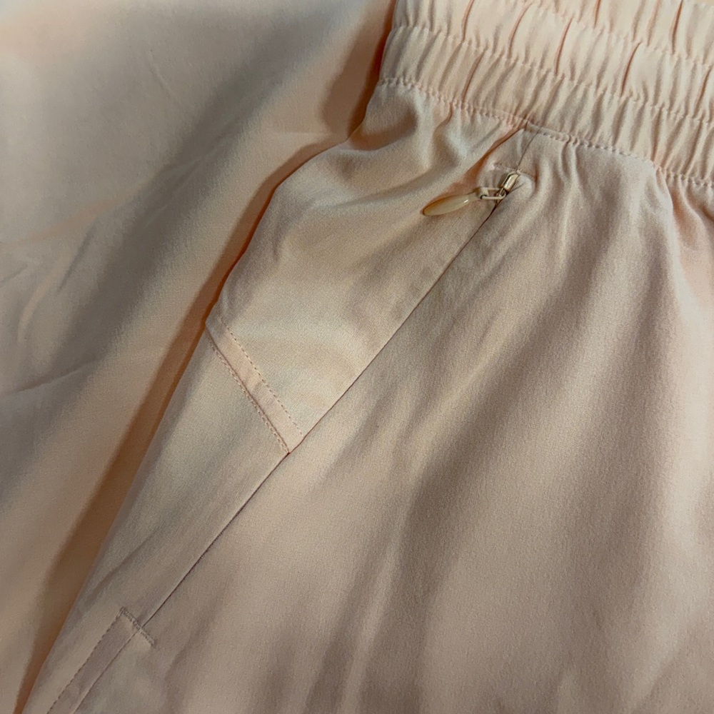 NWT Lululemon Swift Wide-Leg Mid-Rise Pant - Picture 3 of 8